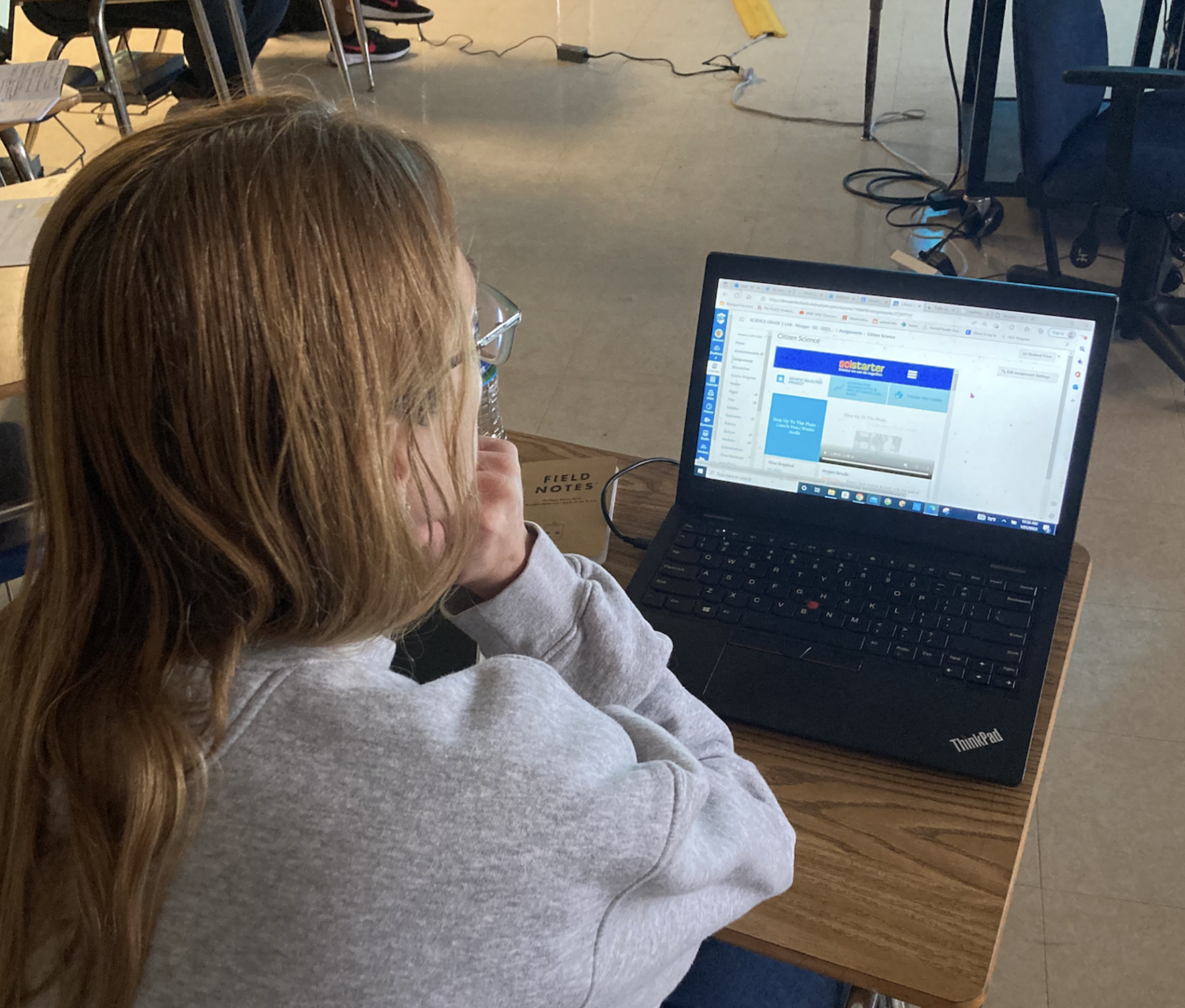 teacher facing computer with SciStarter tool